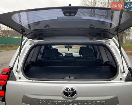 Серый Тойота Ленд Крузер Прадо, объемом двигателя 2.76 л и пробегом 145 тыс. км за 36500 $, фото 70 на Automoto.ua