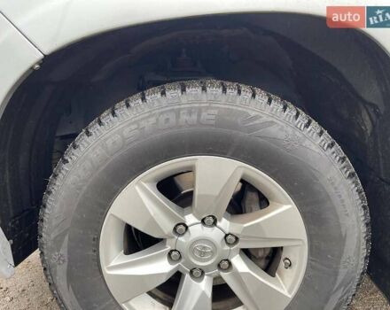 Серый Тойота Ленд Крузер Прадо, объемом двигателя 2.76 л и пробегом 145 тыс. км за 36500 $, фото 45 на Automoto.ua