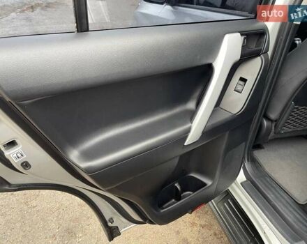 Серый Тойота Ленд Крузер Прадо, объемом двигателя 2.76 л и пробегом 145 тыс. км за 36500 $, фото 42 на Automoto.ua