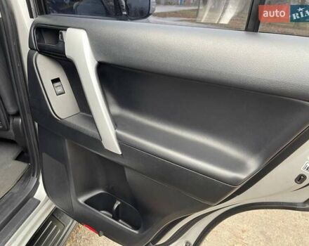 Серый Тойота Ленд Крузер Прадо, объемом двигателя 2.76 л и пробегом 145 тыс. км за 36500 $, фото 23 на Automoto.ua