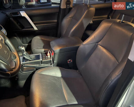 Серый Тойота Ленд Крузер Прадо, объемом двигателя 2.8 л и пробегом 144 тыс. км за 37000 $, фото 29 на Automoto.ua
