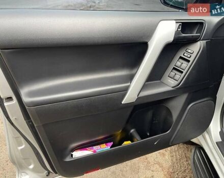 Серый Тойота Ленд Крузер Прадо, объемом двигателя 2.76 л и пробегом 145 тыс. км за 36500 $, фото 37 на Automoto.ua