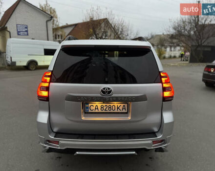 Серый Тойота Ленд Крузер Прадо, объемом двигателя 2.8 л и пробегом 144 тыс. км за 37000 $, фото 12 на Automoto.ua