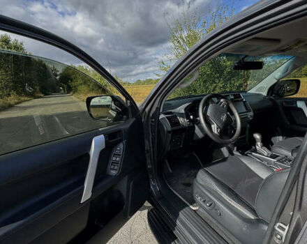 Серый Тойота Ленд Крузер Прадо, объемом двигателя 2.8 л и пробегом 174 тыс. км за 39000 $, фото 30 на Automoto.ua