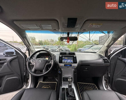 Серый Тойота Ленд Крузер Прадо, объемом двигателя 3.96 л и пробегом 123 тыс. км за 35200 $, фото 20 на Automoto.ua