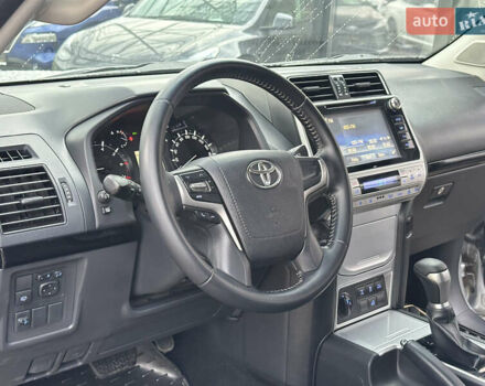 Серый Тойота Ленд Крузер Прадо, объемом двигателя 3.96 л и пробегом 123 тыс. км за 35200 $, фото 14 на Automoto.ua