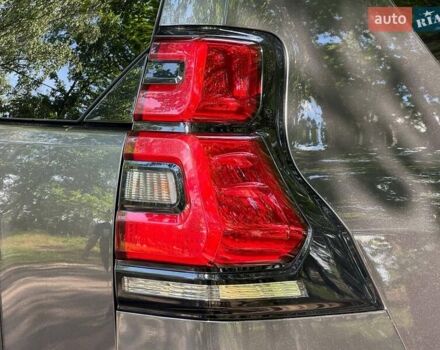 Сірий Тойота Ленд Крузер Прадо, об'ємом двигуна 4 л та пробігом 129 тис. км за 39980 $, фото 18 на Automoto.ua