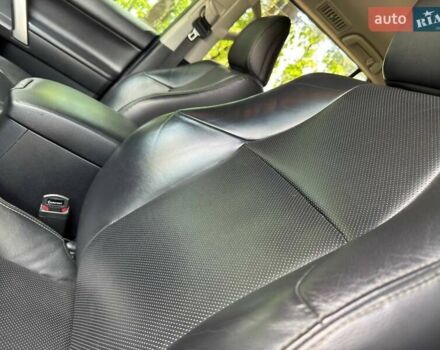 Сірий Тойота Ленд Крузер Прадо, об'ємом двигуна 4 л та пробігом 129 тис. км за 39980 $, фото 45 на Automoto.ua