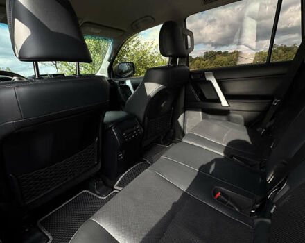 Серый Тойота Ленд Крузер Прадо, объемом двигателя 2.8 л и пробегом 174 тыс. км за 39000 $, фото 28 на Automoto.ua