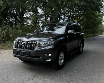 Серый Тойота Ленд Крузер Прадо, объемом двигателя 2.8 л и пробегом 174 тыс. км за 39000 $, фото 7 на Automoto.ua