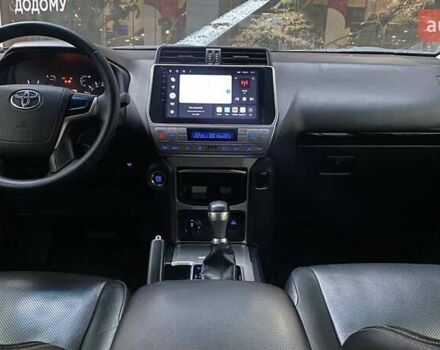 Сірий Тойота Ленд Крузер Прадо, об'ємом двигуна 3.96 л та пробігом 142 тис. км за 34913 $, фото 9 на Automoto.ua