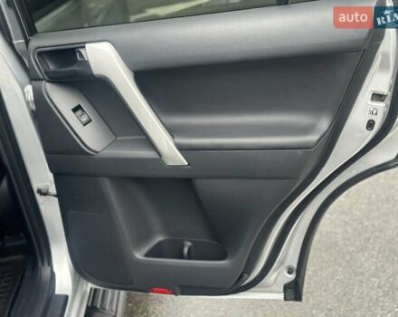 Серый Тойота Ленд Крузер Прадо, объемом двигателя 3.96 л и пробегом 123 тыс. км за 33500 $, фото 16 на Automoto.ua