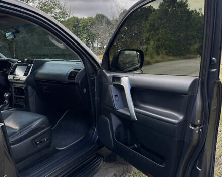 Серый Тойота Ленд Крузер Прадо, объемом двигателя 2.8 л и пробегом 174 тыс. км за 39000 $, фото 16 на Automoto.ua