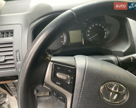 Серый Тойота Ленд Крузер Прадо, объемом двигателя 3.96 л и пробегом 110 тыс. км за 35900 $, фото 7 на Automoto.ua