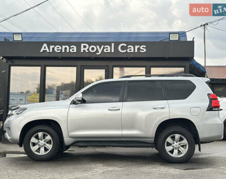 Серый Тойота Ленд Крузер Прадо, объемом двигателя 3.96 л и пробегом 123 тыс. км за 35200 $, фото 4 на Automoto.ua