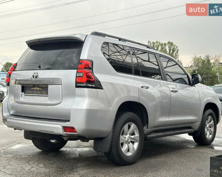 Серый Тойота Ленд Крузер Прадо, объемом двигателя 3.96 л и пробегом 123 тыс. км за 35200 $, фото 9 на Automoto.ua