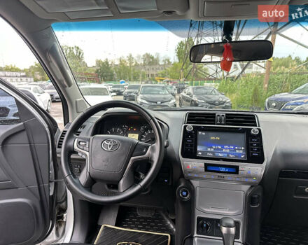 Серый Тойота Ленд Крузер Прадо, объемом двигателя 3.96 л и пробегом 123 тыс. км за 35200 $, фото 21 на Automoto.ua