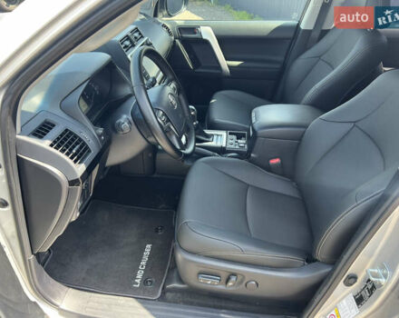 Сірий Тойота Ленд Крузер Прадо, об'ємом двигуна 4 л та пробігом 118 тис. км за 37500 $, фото 14 на Automoto.ua