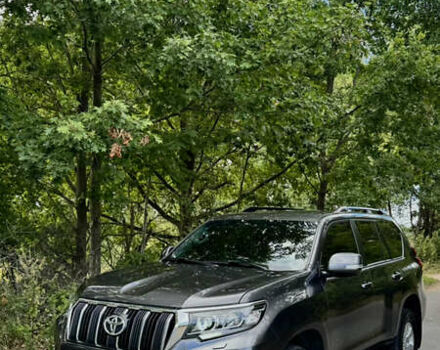 Серый Тойота Ленд Крузер Прадо, объемом двигателя 2.8 л и пробегом 174 тыс. км за 39000 $, фото 5 на Automoto.ua