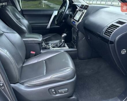 Сірий Тойота Ленд Крузер Прадо, об'ємом двигуна 2.75 л та пробігом 171 тис. км за 37000 $, фото 10 на Automoto.ua