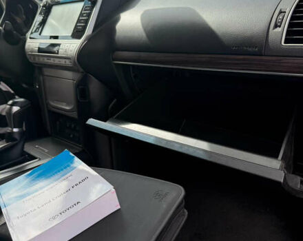 Серый Тойота Ленд Крузер Прадо, объемом двигателя 3.96 л и пробегом 130 тыс. км за 40500 $, фото 8 на Automoto.ua