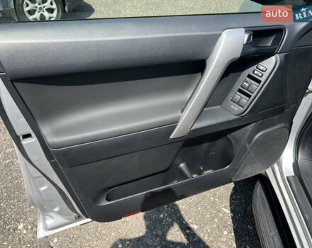 Сірий Тойота Ленд Крузер Прадо, об'ємом двигуна 4 л та пробігом 118 тис. км за 37500 $, фото 15 на Automoto.ua