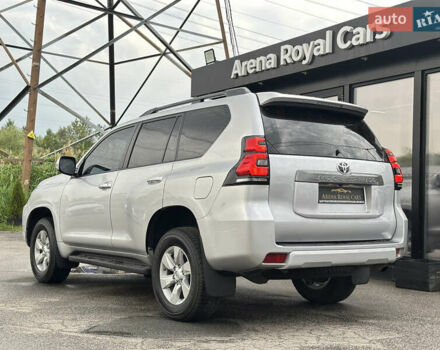 Серый Тойота Ленд Крузер Прадо, объемом двигателя 3.96 л и пробегом 123 тыс. км за 35200 $, фото 12 на Automoto.ua