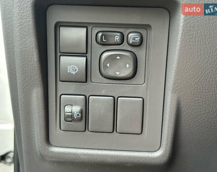 Серый Тойота Ленд Крузер Прадо, объемом двигателя 3.96 л и пробегом 123 тыс. км за 35200 $, фото 34 на Automoto.ua