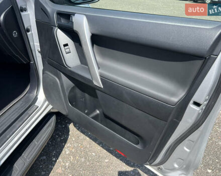 Сірий Тойота Ленд Крузер Прадо, об'ємом двигуна 4 л та пробігом 118 тис. км за 37500 $, фото 16 на Automoto.ua