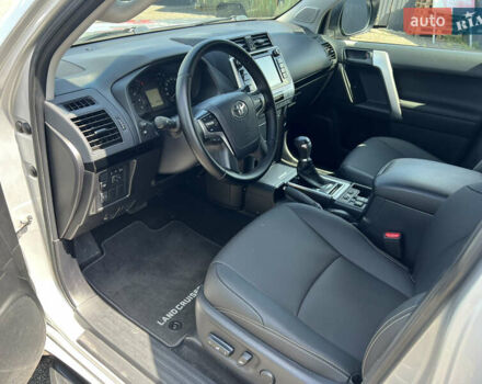Сірий Тойота Ленд Крузер Прадо, об'ємом двигуна 4 л та пробігом 118 тис. км за 37500 $, фото 13 на Automoto.ua