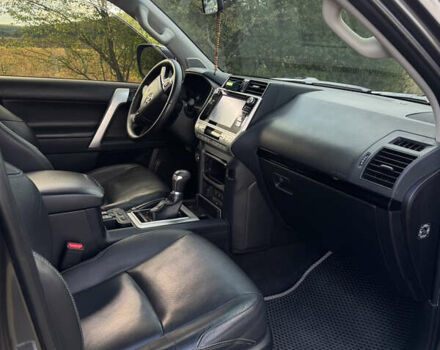 Серый Тойота Ленд Крузер Прадо, объемом двигателя 2.8 л и пробегом 174 тыс. км за 39000 $, фото 15 на Automoto.ua