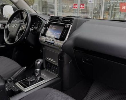 Сірий Тойота Ленд Крузер Прадо, об'ємом двигуна 2.75 л та пробігом 58 тис. км за 38252 $, фото 16 на Automoto.ua