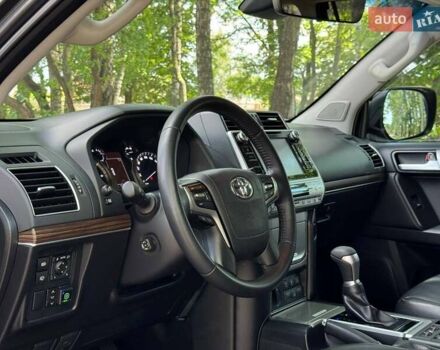 Сірий Тойота Ленд Крузер Прадо, об'ємом двигуна 4 л та пробігом 129 тис. км за 39980 $, фото 42 на Automoto.ua