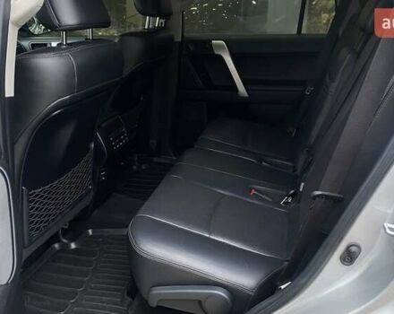 Сірий Тойота Ленд Крузер Прадо, об'ємом двигуна 3.96 л та пробігом 142 тис. км за 34913 $, фото 8 на Automoto.ua