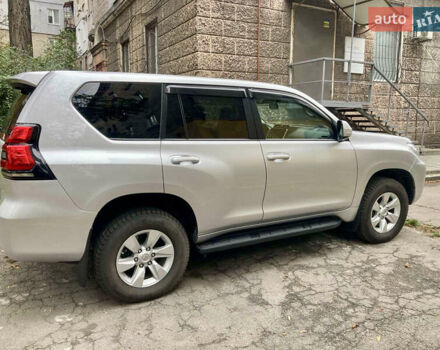 Серый Тойота Ленд Крузер Прадо, объемом двигателя 3.96 л и пробегом 110 тыс. км за 35900 $, фото 1 на Automoto.ua
