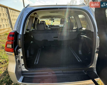 Сірий Тойота Ленд Крузер Прадо, об'ємом двигуна 4 л та пробігом 111 тис. км за 51000 $, фото 1 на Automoto.ua