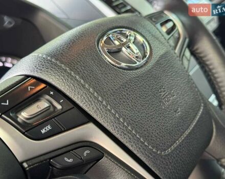 Сірий Тойота Ленд Крузер Прадо, об'ємом двигуна 4 л та пробігом 129 тис. км за 39980 $, фото 53 на Automoto.ua