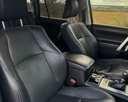 Серый Тойота Ленд Крузер Прадо, объемом двигателя 2.8 л и пробегом 174 тыс. км за 39000 $, фото 13 на Automoto.ua