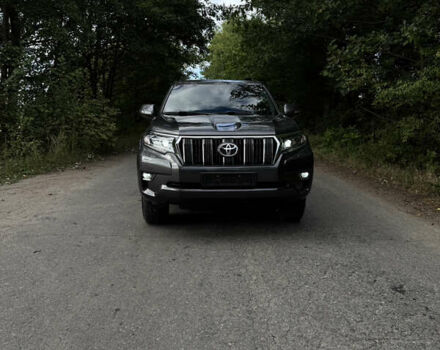 Серый Тойота Ленд Крузер Прадо, объемом двигателя 2.8 л и пробегом 174 тыс. км за 39000 $, фото 6 на Automoto.ua