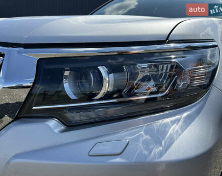 Сірий Тойота Ленд Крузер Прадо, об'ємом двигуна 4 л та пробігом 118 тис. км за 37500 $, фото 33 на Automoto.ua