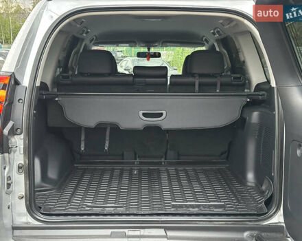 Серый Тойота Ленд Крузер Прадо, объемом двигателя 3.96 л и пробегом 123 тыс. км за 35200 $, фото 11 на Automoto.ua