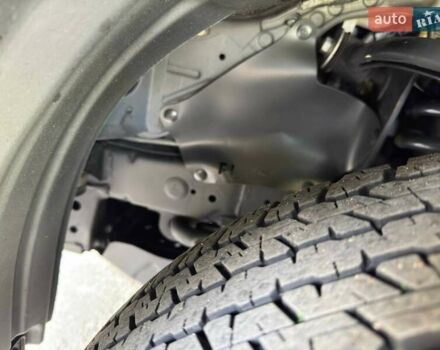 Сірий Тойота Ленд Крузер Прадо, об'ємом двигуна 4 л та пробігом 129 тис. км за 39980 $, фото 35 на Automoto.ua