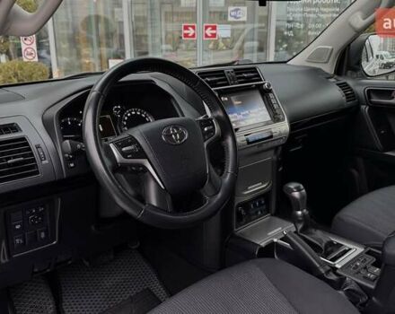 Сірий Тойота Ленд Крузер Прадо, об'ємом двигуна 2.75 л та пробігом 58 тис. км за 38252 $, фото 19 на Automoto.ua