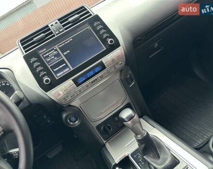 Серый Тойота Ленд Крузер Прадо, объемом двигателя 2.76 л и пробегом 134 тыс. км за 40500 $, фото 28 на Automoto.ua