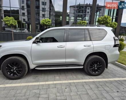 Серый Тойота Ленд Крузер Прадо, объемом двигателя 3.96 л и пробегом 25 тыс. км за 48500 $, фото 2 на Automoto.ua