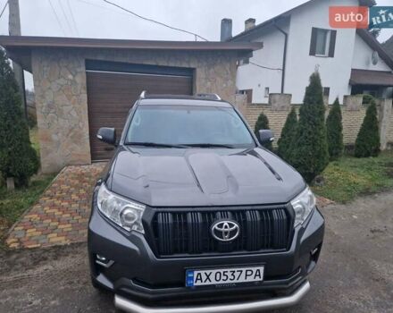 Серый Тойота Ленд Крузер Прадо, объемом двигателя 2.8 л и пробегом 260 тыс. км за 39800 $, фото 13 на Automoto.ua