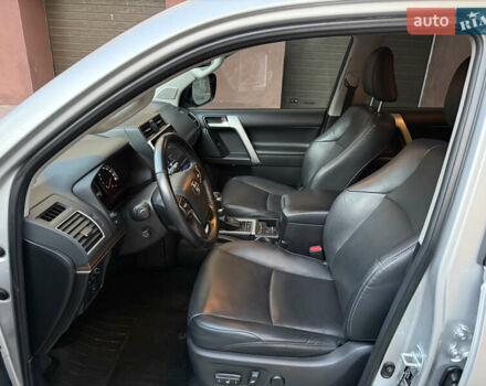 Серый Тойота Ленд Крузер Прадо, объемом двигателя 4 л и пробегом 91 тыс. км за 43500 $, фото 71 на Automoto.ua