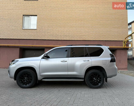 Серый Тойота Ленд Крузер Прадо, объемом двигателя 4 л и пробегом 91 тыс. км за 43500 $, фото 5 на Automoto.ua