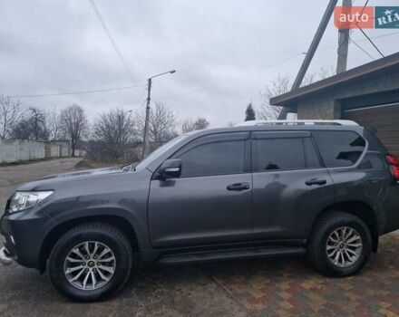 Серый Тойота Ленд Крузер Прадо, объемом двигателя 2.8 л и пробегом 260 тыс. км за 39800 $, фото 6 на Automoto.ua