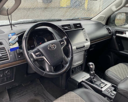Серый Тойота Ленд Крузер Прадо, объемом двигателя 3.96 л и пробегом 56 тыс. км за 44500 $, фото 14 на Automoto.ua